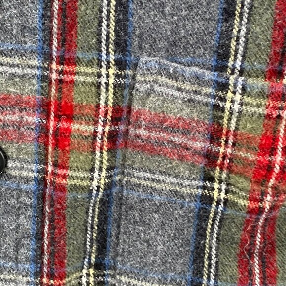 L.L. Bean Traditional Fit Plaid Button Down Long Sleeve Flannel Shirt Men's SZ M - Picture 2 of 5